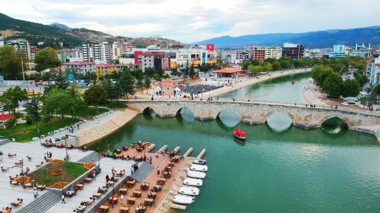<p><strong>TOKAT</strong></p>
