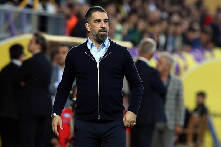 <p>Arda Turan yönetimindeki Eyüpspor, Süper Ligin ilk devresini de 27 puanla 5'inci sırada tamamladı.</p>