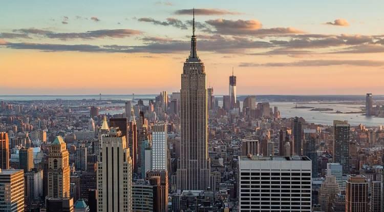 <p>İnsanlığın gördüğü en büyük dalga sizce kaç metre yüksekliğe ulaşmıştı? 1958’de Alaska’yı vuran bir tsunaminin ürettiği dalgalar, Empire State Binası’ndan daha yüksekti. </p>