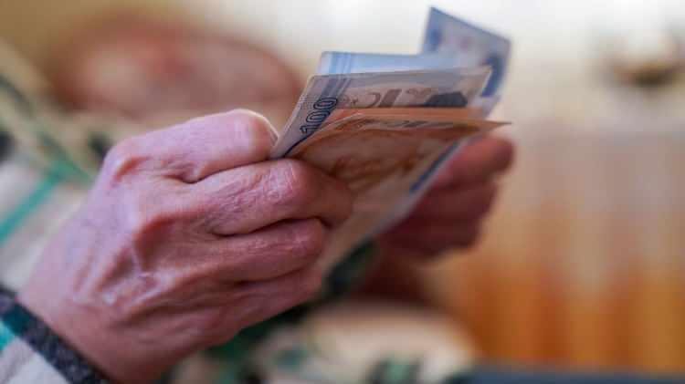 <p>Milyonlarca emeklinin gözü zam oranına çevrildi. Enflasyon rakamlarının açıklanmasıyla birlikte SSK ve Bağ-Kur emeklisi yüzde 37,57 zam hakkı elde etti. </p>