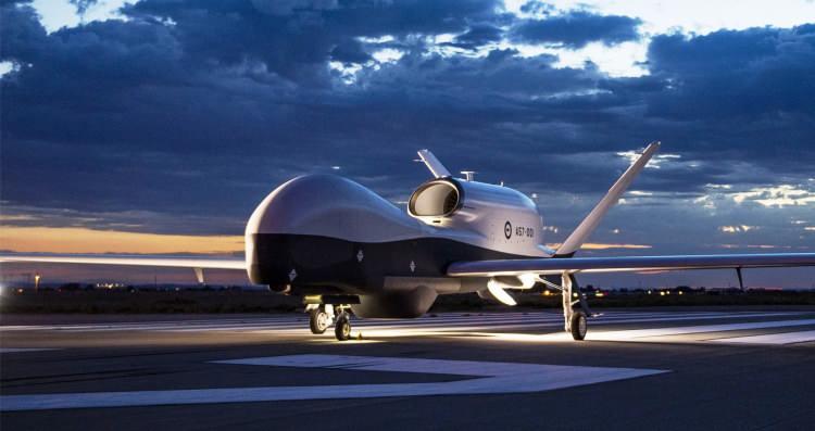 <p><strong><span style="color:#B22222">2)&nbsp; MQ 4C TRITON&nbsp; </span>&nbsp;|&nbsp; ABD</strong></p>
