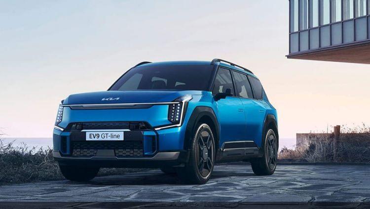 <p>Kia EV9 - 384 PS 4X4 Otomatik 6 Koltuklu - GT-Line</p>
<p>4.800.000 TL</p>