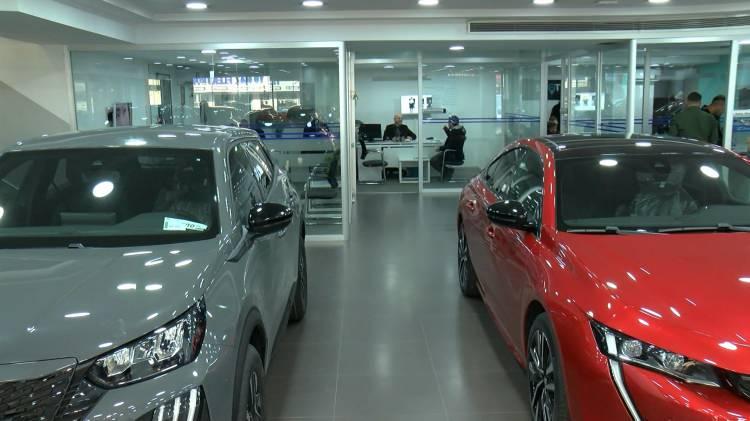 <p>Otomobil satışları gövde tiplerine göre değerlendirildiğinde en çok tercih edilen SUV modeller oldu. SUV otomobiller, 493.957 adet satış rakamıyla yüzde 51,1 paya sahip.</p>
