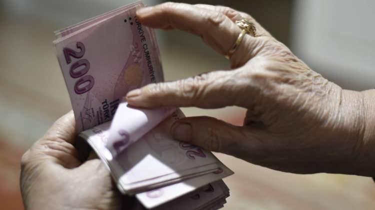 <p>Evde bakım aylığında hane içindeki kişi başı gelir sınırı da yeni asgari ücretle değişti. Gelir sınırı 7 bin 601 liradan 11 bin 34 liraya çıktı. Memur zammıyla tüberküloz veya SSPE (beyin iltihabı) hastalarına yapılan 5 bin 97 lira tutarındaki yardım da 7 bin 608 liraya ulaştı.</p>