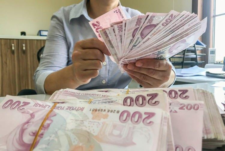 <p>Buna göre 2023 yılının tamamı için enflasyon beklentisi yüzde 65,39 oldu. </p>
