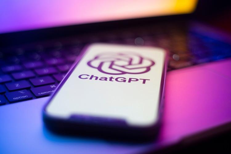 <p>OpenAI tarafından geliştirilen ChatGPT'nin 2022 yılında kullanıcılara sunulmasının ardından rakipleri de kendi yapay zeka ürünlerini piyasaya sürdü.</p>