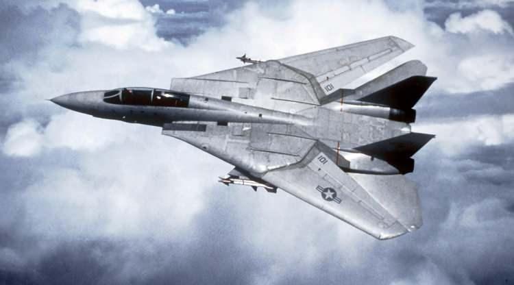 <p>F-14, Mach 2.34 azami hıza ulaşmasına yardımcı olan iki jet motoruyla donatılmıştır ve 30 yılı aşkın bir süre hizmette kalarak onu dünyanın en iyi bilinen jet avcı uçaklarından biri haline getirmiştir.</p>