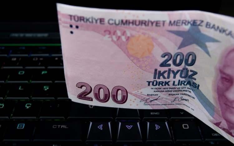 <p>Bu oran yeni toplu sözleşme zammı ile yeniden hesaplanınca memur zammı ortaya çıkıyor.</p>

<p> </p>

