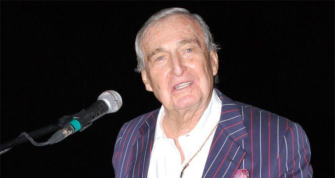 <p>En fazla gelir vergisi tahakkuk eden 3. isim 200 milyon 757 bin 695 lira ile Mustafa Rahmi Koç oldu.</p>
