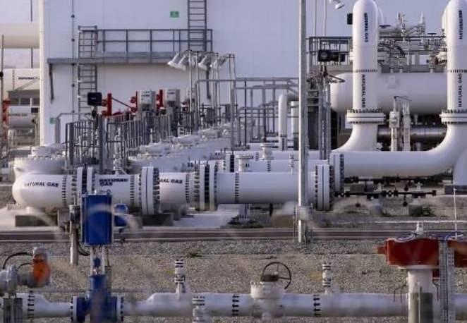 <p>TPAO&rsquo;nun &ouml;nceliği Karadeniz gazına ve Gabar petrol&uuml;ne vermesi nedeniyle kaya gazı &ccedil;alışmalarının yavaşladığı ancak gelecek d&ouml;nemde gazı faaliyetlerinin de hızlanacağı vurgulandı.</p>

<p>&nbsp;</p>

<p>Kaya gazının bulunması ve işletmeye alınmasının diğer hidrokarbonlara g&ouml;re daha maliyetli olduğu belirtiliyor.</p>
