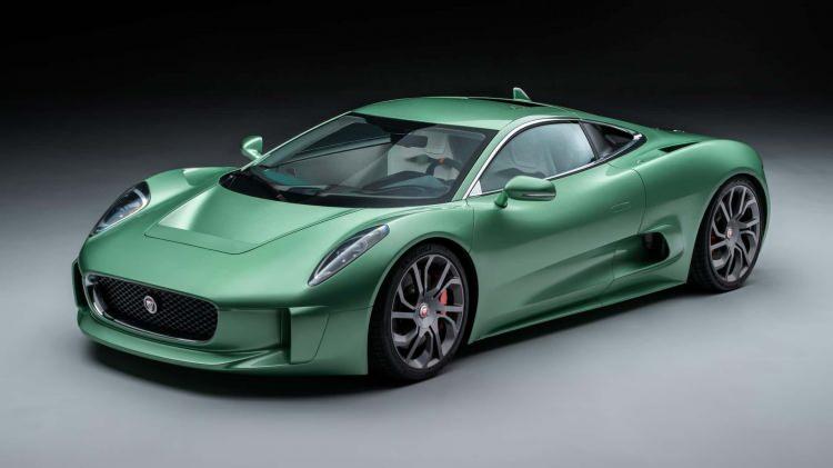 <p><span style="color:#B22222"><strong>JAGUAR</strong></span></p>
<p>Başlangıçta "SS Cars Limited" olarak kuruldu, ancak Nazi Almanyası ile karıştırılmamak için adı Jaguar olarak değiştirildi. Markanın ismi Jaguar hayvanından geliyor.</p>