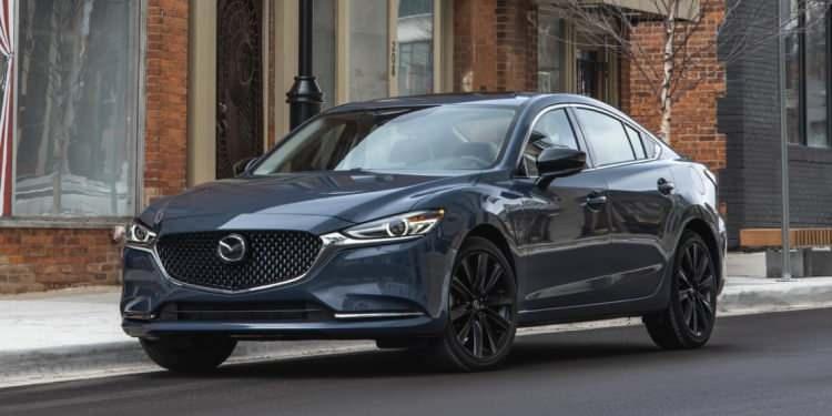 <p><span style="color:#B22222"><strong>MAZDA</strong></span></p>
<p>Zerdüşt tanrısı Ahura Mazda’dan esinlenilmiştir. Ayrıca, kurucusu Jujiro Matsuda’nın ismiyle benzer bir ses yapısına sahip. 1920 yılında Fuchū, Hiroshima Prefektörlüğü, Japonya'da kurulan çok uluslu Japon otomobil üreticisidir.</p>