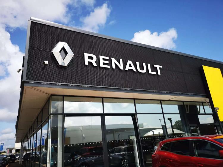 <p><strong>2) RENAULT | 230 BİN 154</strong></p>