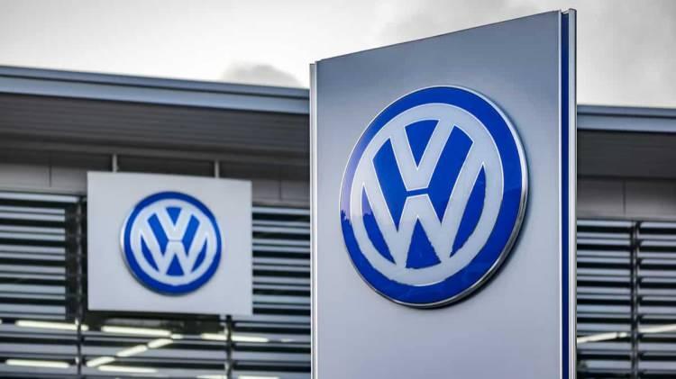 <p><strong>1) VOLKSWAGEN | 241 BİN 656 ADET</strong></p>