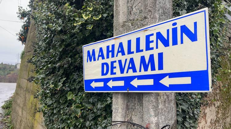 <p>Astığı tabela sayesinde vatandaşlar alternatif yolu kullanmaya başladı.</p>