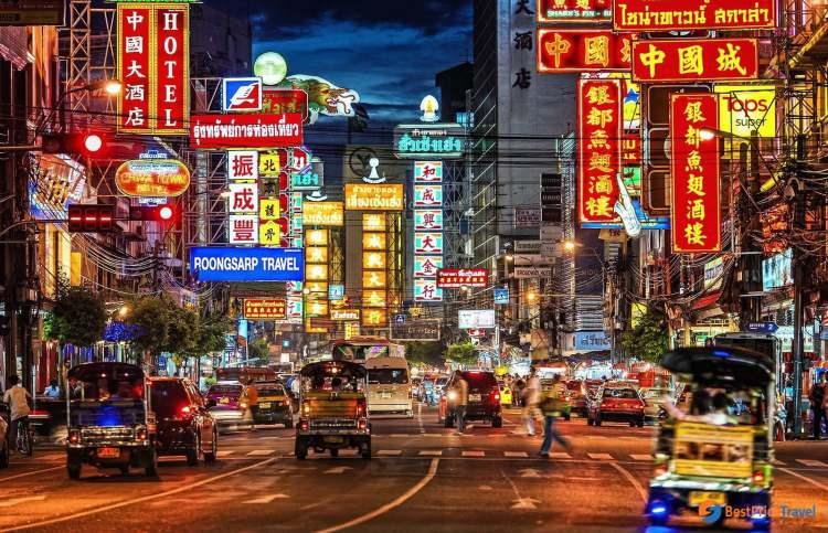 <p>Yaowarat Road, Bangkok</p>
