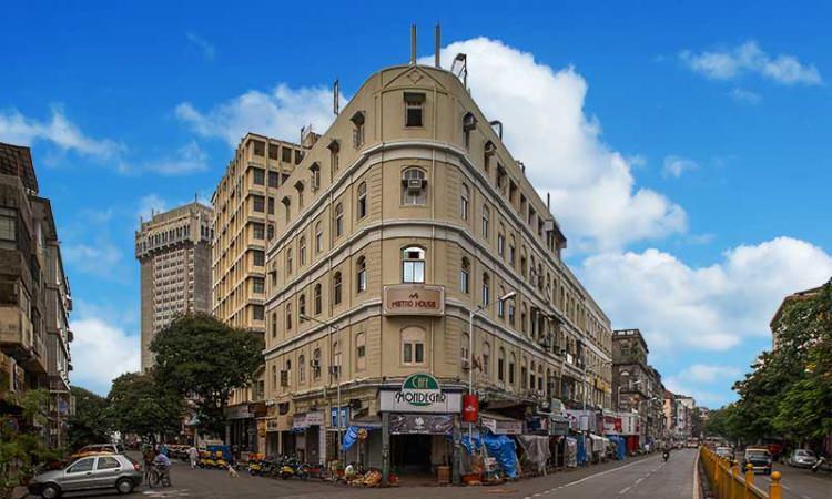 <p>Colaba Causeway, Mumbai</p>
