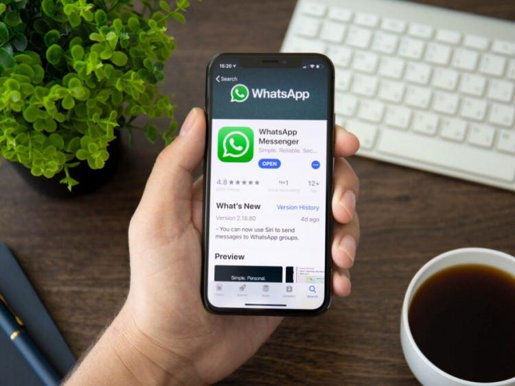 <p><strong>8) WHATSAPP MESSENGER</strong></p>

<p> </p>
