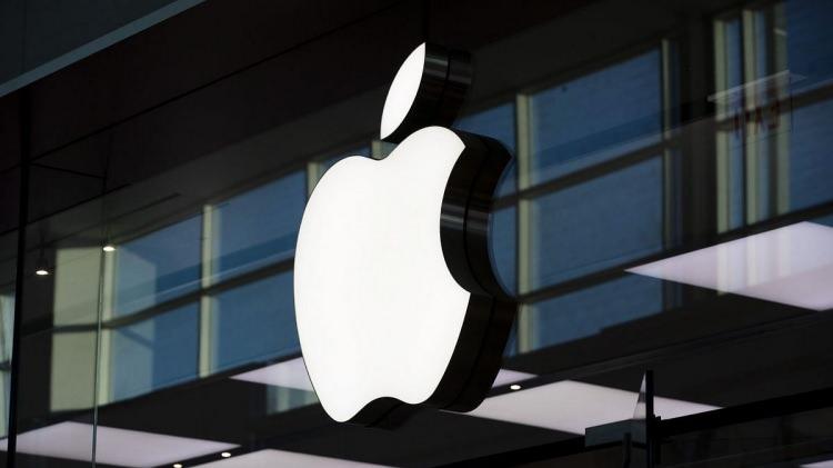 <p><strong>Apple'ın piyasa değeri 14 Aralık'ta 3,081 trilyon dolara ulaşırken, Microsoft'un değeri 28 Kasım'da 2,844 trilyon dolara kadar yükseldi.</strong></p>
