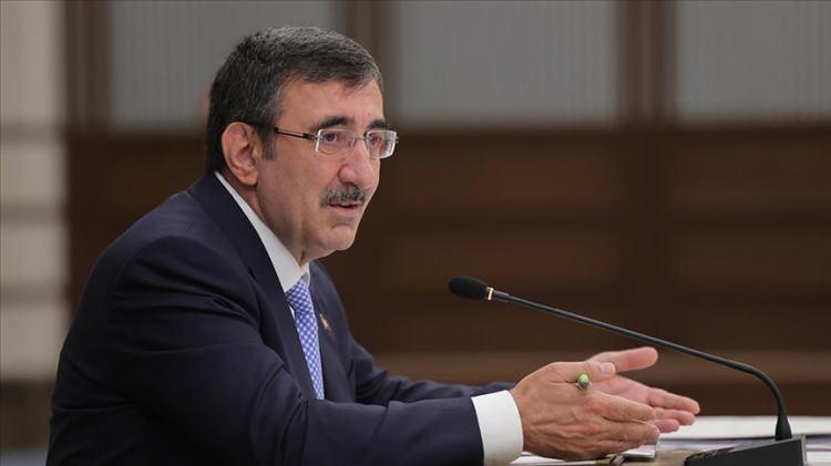 <p><strong>CUMHURBAŞKANI YARDIMCISI CEVDET YILMAZ:</strong></p>

<p>"Pen&ccedil;e-Kilit Harek&acirc;tı b&ouml;lgesinde b&ouml;l&uuml;c&uuml; ter&ouml;r &ouml;rg&uuml;t&uuml; mensupları ile &ccedil;ıkan &ccedil;atışmada şehit olan kahraman Mehmet&ccedil;iklerimize Allah&rsquo;tan rahmet, ailelerine ve yakınlarına sabır diliyorum. Yaralı Mehmet&ccedil;iklerimize de Rabb&rsquo;imden şifalar diliyorum. Milletimizin başı sağ olsun."</p>
