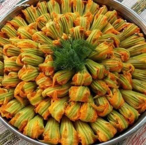 <p><strong>Muğla:</strong></p>

<p>Bodrum / Fethiye, Tatil, Kabak Çiçeği Dolması</p>

<p> </p>
