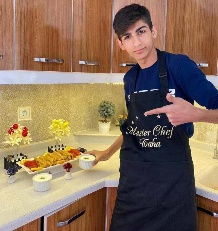 <p><strong>Baba Mehmet Duymaz da evlatlarının acısını unutamadığını belirterek <span style="color:#800000"><em>&ldquo;Neredeyse 1 yıl olacak, hi&ccedil; unutamıyoruz. Artık bir şeyimiz kalmadı. Bizim matemimiz 6 Şubat. Depremde 3 evladım vefat etti, hepsini &ouml;zl&uuml;yorum&rdquo;</em></span> şeklinde konuştu.</strong></p>

<p>&nbsp;</p>
