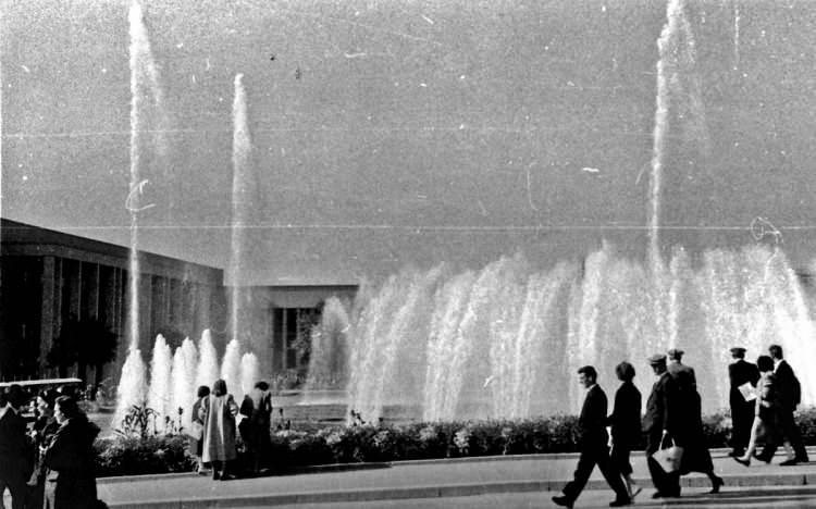 <p>Bu arada imar çalışmaları nedeniyle Belediye Meclisi tarafından 1 Haziran 1957 tarihinde Adnan Menderes’e ‘’İstanbul Fahri Belediye Reisi’’ unvanı verildi. 11 Temmuz 1958 tarihinde İstanbul Belediye Meclisi'nde yapılan oylamada Kemal Aygün İstanbul belediye başkanlığına seçildi.</p>