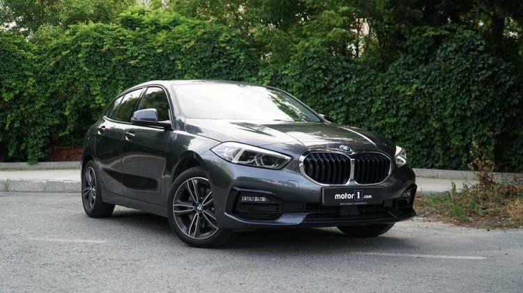<p>BMW 118i Sport Line otomotik benzinli 140 hp - 2023 model</p>

<p>Fiyat: 1 milyon 882 bin 800 TL</p>
