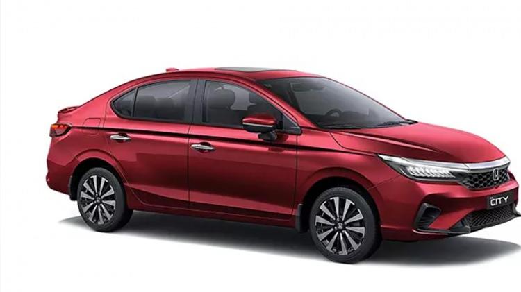 <p>Honda City 1.5 VTEC benzinli 121 hp otomatik Elegance - 2023 model</p>
<p>Fiyat: 1 milyon 56 bin TL</p>