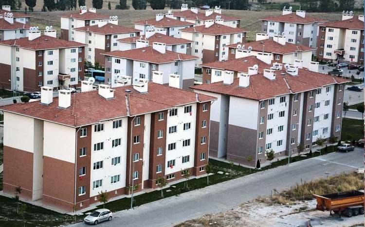 <p>TOKİ yeni projeler için İstanbul ve Ankara'da çalışmalara başladı.</p>

<p> </p>
