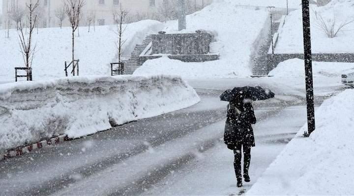 <p>Doğu Anadolu'da beklenen yağışların 11.01.2023 Perşembe akşam saatlerinden itibaren Van ve Ağrı çevreleri ile Muş'un güneyi ve Siirt'in doğusunda kuvvetli kar (10-20 cm/12 saat kar yüksekliği), Bitlis ve Hakkari çevreleri ile Van'ın güneyi ve Şırnak'ın doğusunda yoğun kar (20 cm. üzeri kar yüksekliği) şeklinde olacağı tahmin ediliyor. </p>

<p> </p>
