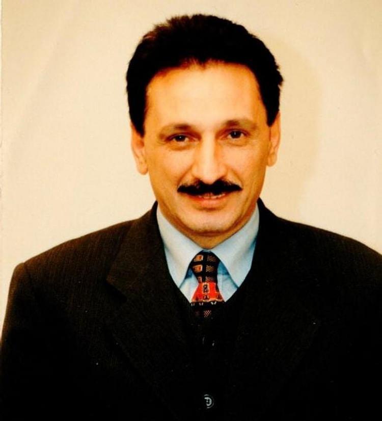 <p><span style="color:#800080"><strong>"KARDEŞİMİ BANA DÜŞMAN ETTİLER"</strong></span></p>
<p><strong>Kardeşi Hilmi Toplaoğlu'ndan söz eden Mustafa Topaloğlu sözlerine şu şekilde devam etti. <span style="color:#B22222"><em>"Rahmetliye de öyle söyledim. Kardeşim iyi insandı ama onun da kanına girdiler. Onu bana düşman ettiler. Hastalığa yakalanınca bile daha güzel olacak dedim.</em></span></strong></p>
