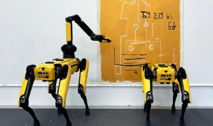 <p>Pilat roboköpeklerle her gün çalışmasına rağmen onları hala tam olarak anlayamadığını, bu nedenle roboköpeklerin kişiliklerini şekillendirmek için Boston Dynamics mühendisleriyle birlikte çalıştığını söyledi.</p>
