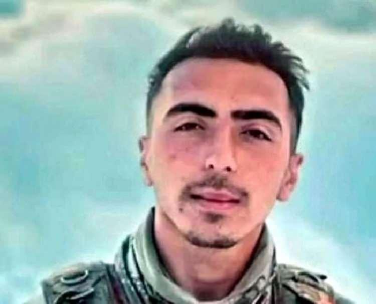 <p>KAHRAMANMARAŞ'A ŞEHİT ATEŞİ D&Uuml;ŞT&Uuml;</p>

<p>Irak'ın kuzeyinde s&uuml;rd&uuml;r&uuml;len&nbsp;Pen&ccedil;e-Kilit Harekatı b&ouml;lgesinde ter&ouml;ristlerle &ccedil;ıkan &ccedil;atışmada&nbsp;Piyade S&ouml;zleşmeli Er&nbsp;M&uuml;sl&uuml;m &Ouml;zdemir, şehit oldu.</p>
