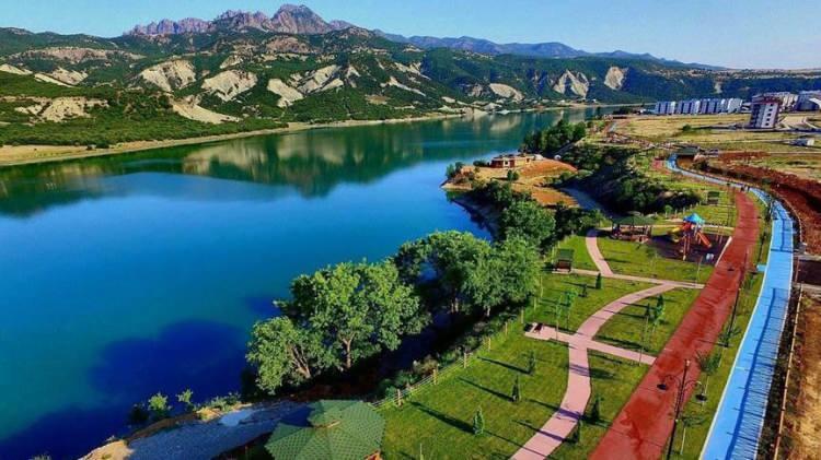 <p><strong>TUNCELİ</strong></p>

<p>Kadınlarda ortalama yaşam süresi: 84,1</p>

<p>Erkeklerde ortalama yaşam süresi: 77,0</p>

<p>Ortalama: 80,3</p>
