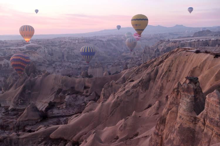 <p>Dünyanın en çok balon turu yapılan yeridir.</p>