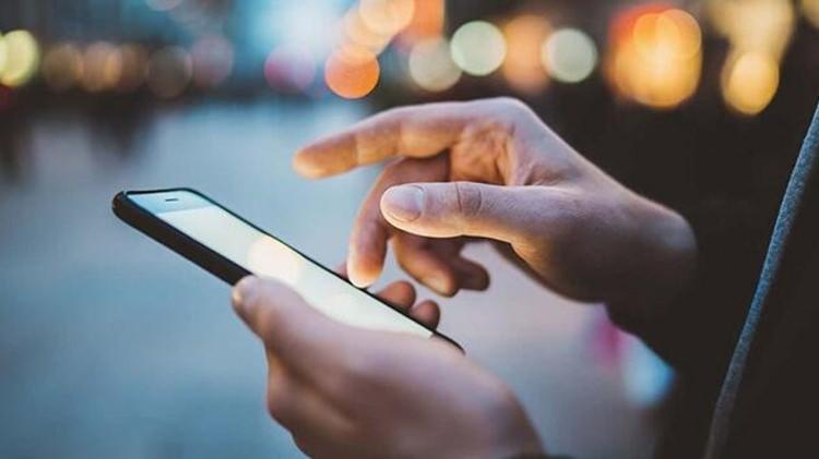 <p>Vergiler dahil, nihai satış fiyatı 9 bin 500 TL altındaki telefon, tablet ve bilgisayarlardan dilediğini alabilen öğrenciler,</p>
