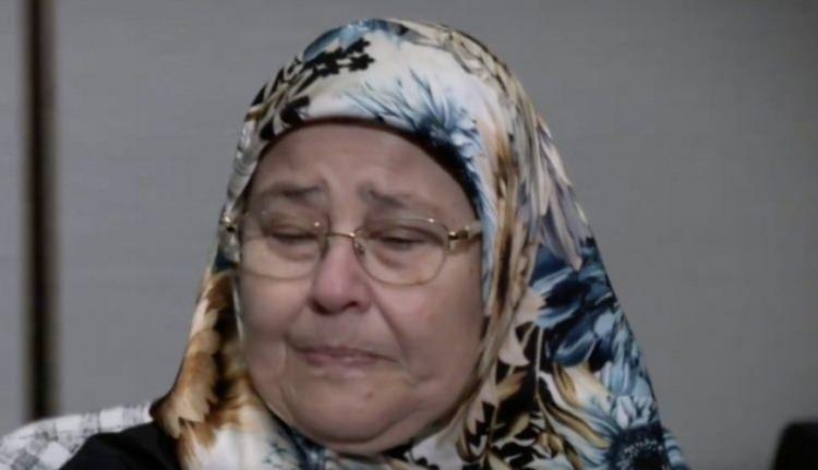 <p><strong>Türkiye'de gururun yaşandığı anların ardından anne Gezeravcı, yaşadığı duyguları şöyle ifade etti: "Hem gurur hem üzüntü ikisi bir arada. Allah güle güle gidip gelmeyi nasip etsin. Bizi gururlandırdı. Sarılıp bağrıma basmak istedim ama karantinada olduğu için kucaklayamadım. Onun da üzüntüsü var."</strong></p>
