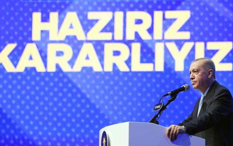 <p>Cumhurbaşkanı Recep Tayyip Erdoğan, 18 Ocak'ta Ankara Ticaret Odası (ATO) Congresium'da düzenlenen AK Parti Aday Tanıtım Toplantısı'na belediye başkan adaylarını duyurdu.</p>