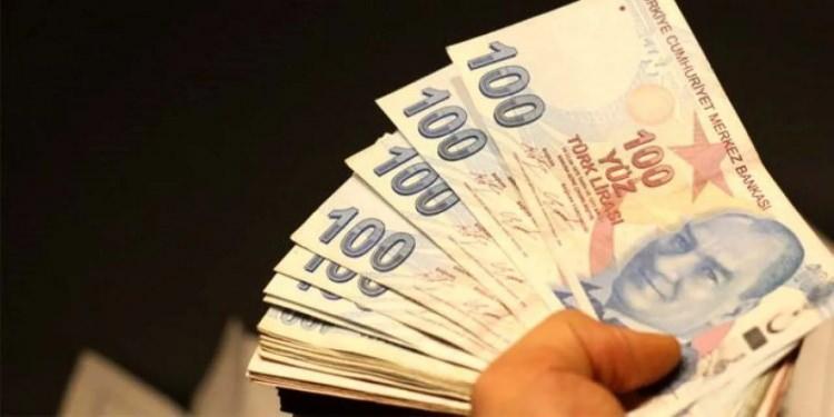 <p><strong>VAKIFBANK -</strong></p>

<p> </p>

<p>1 (bir) aya isabet eden emekli maaşı tutarı;</p>

<p>3.500.-TL ye (3.500.-TL hariç) kadar olanlara 3 yıl için toplam 3.000.- TL,</p>

<p>3.500 - 7.500.-TL (7.500.-TL hariç) arasında olanlara 3 yıl için toplam 3.500.- TL,</p>

<p>7.500 – 10.000.-TL (10.000.-TL hariç) arasında olanlara 3 yıl için toplam 4.500.- TL,</p>

<p>10.000.-TL ve üzeri olanlara 3 yıl için toplam 5.000.- TL</p>

<p>3 (üç) yıllık süre için peşin ve nakdi olarak promosyon ödemesi yapılacaktır.</p>
