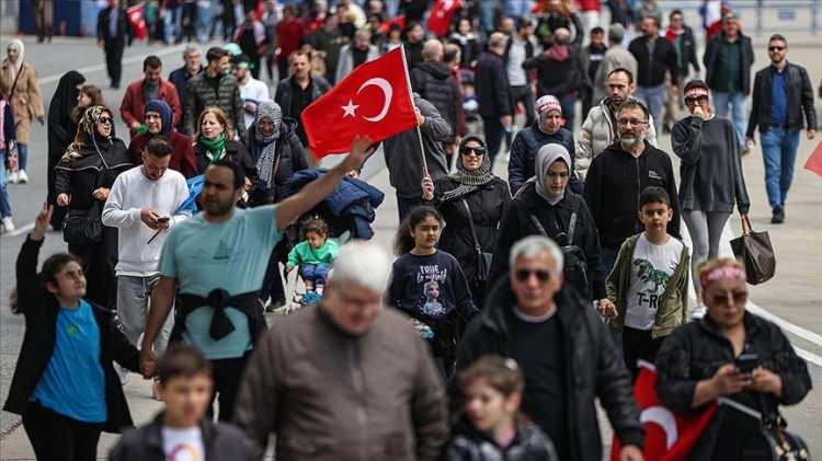 <p>Büyükşehirlerin ardından AK Parti İstanbul ilçe başkanları da belli oldu. </p>
