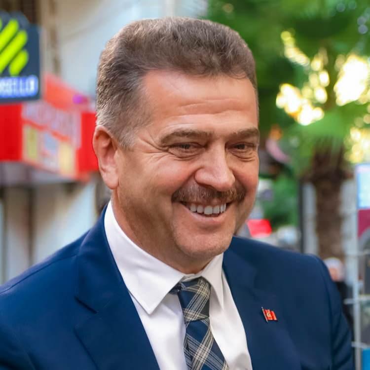 <p>Gaziosmanpaşa Belediye Başkan Adayı: Hasan Tahsin Usta </p>
<p><strong>Trabzon</strong></p>
<p> </p>