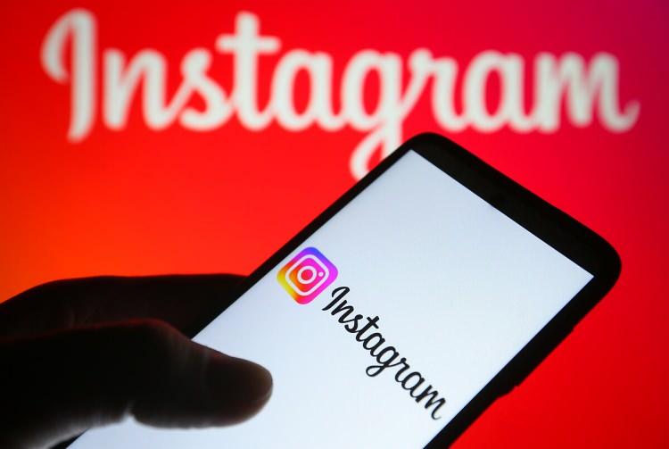 <p>Bunun dışında Instagram, otomatik çevrilen altyazılar ve DM'ler için animasyonlu emojiler de dahil olmak üzere bir dizi özellik üzerinde çalışıyor.</p>
