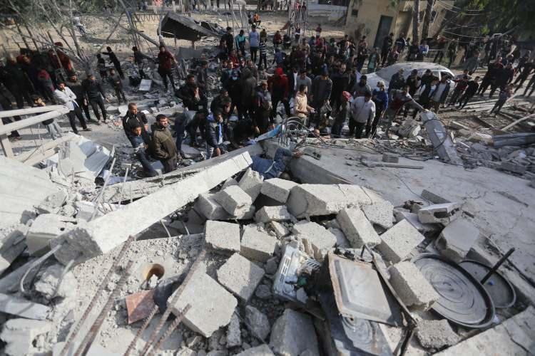 <p><strong>439 bin evden 359 bini ya tamamen yıkıldı ya da tahrip edildi. </strong></p>