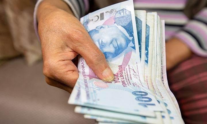 <p>ARALIK MAAŞI: <strong>9.300,00</strong></p>
<p>Yüzde 37.57 zamlı maaş: 12.794,01<br />
Yüzde 42.6 zamlı maaş: <strong>13.261,80</strong></p>