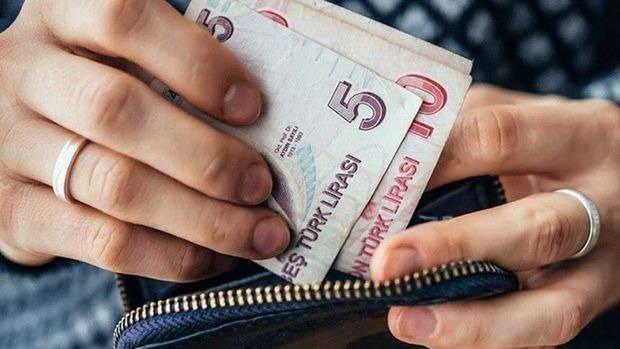 <p>ARALIK MAAŞI: <strong>11.100,00</strong></p>
<p>Yüzde 37.57 zamlı maaş: 15.270,27<br />
Yüzde 42.6 zamlı maaş:<strong> 15.828,60</strong></p>