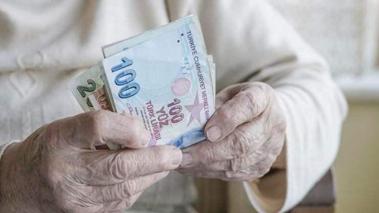 <p>Toplam 200 milyar liralık ilave kaynağı da emeklilerimize sunmuş oluyoruz.</p>