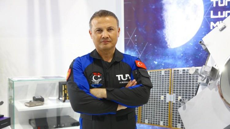 <p><strong>UYNA</strong></p>
<p> </p>
<p>Uzay için yeni nesil alaşımlar üretilmeye çalışılacak. Türkiye uzay, havacılık ve savunma sanayii için yeni nesil malzeme geliştirme kabiliyeti kazanacak.</p>