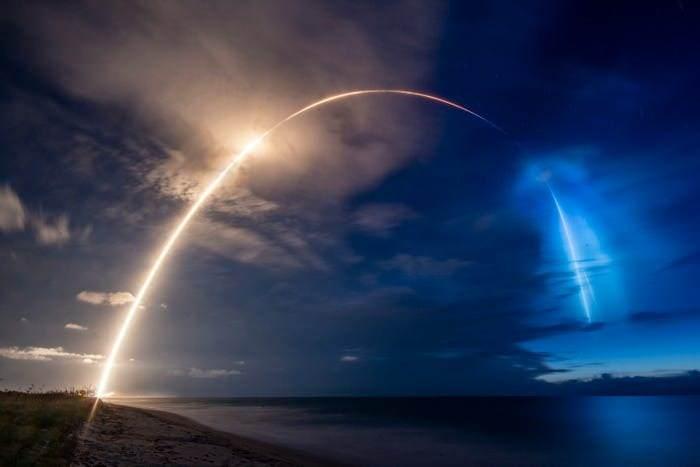 <p>Yeni Zelandalılar 2022 yılında SpaceX Falcon 9 iticisi tarafından oluşturulan ve gece gökyüzünde parlayan mavi bir girdap belirdiğinde neredeyse aynı olaya tanık oldular.</p>
