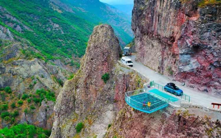 <p>Birçok canlı türüne ev sahipliği yapan bu park, Türkiye’de yıldızların en net görüldüğü yerlerden. Hatila Deresi’nin kenarında kalan bu cennet rota, kamp yapmak isteyenler için de günübirlik kamp alanlarıyla benzersiz bir deneyim sunuyor. </p>
